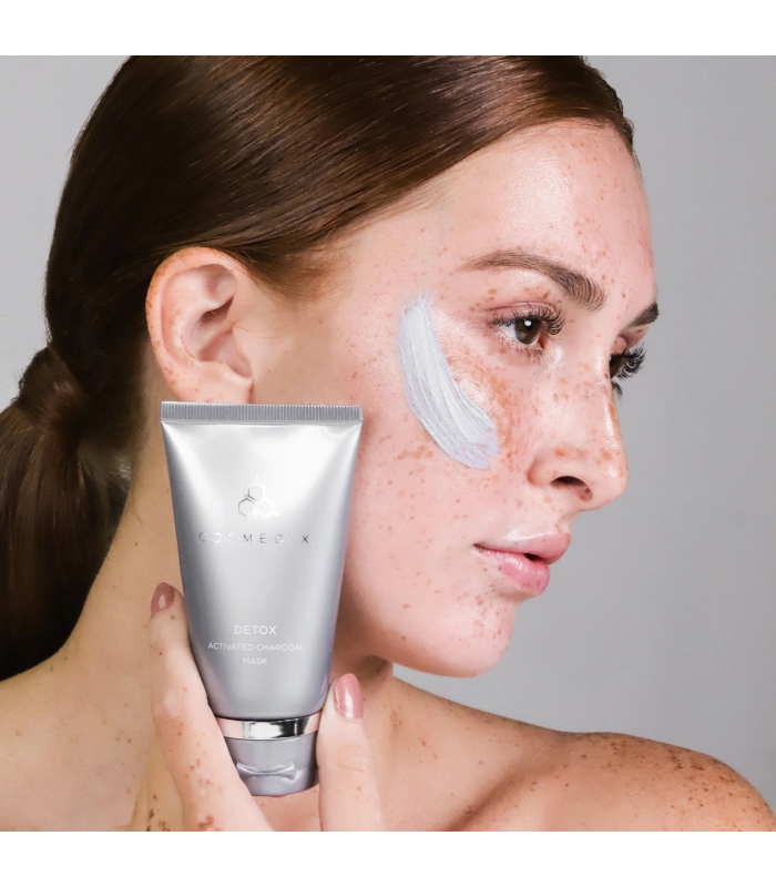 Детокс-маска з активованим вугіллям Cosmedix Detox 74g