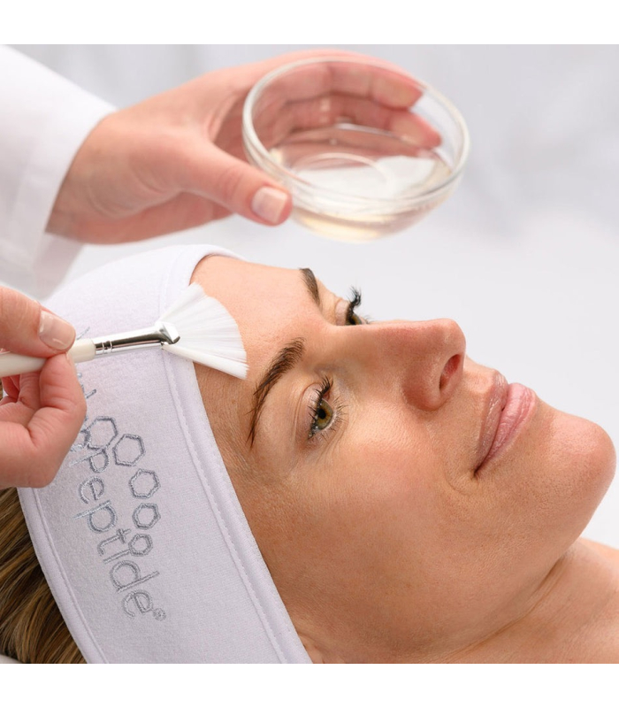 Очищающий гель с эффектом тонизации для снятия макияжа HydroPeptide Cleansing Gel 200mL