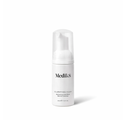 Безолійна пінка з АНА/ВНА для очищення проблемної шкіри Medik8 Clarifying Foam 40mL